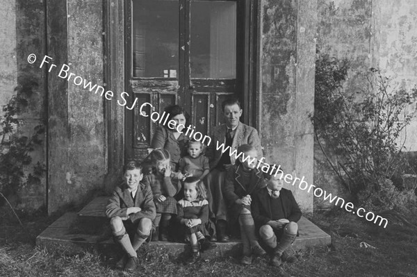 MR.DOWDS(FORESTRY) & FAMILY BEFORE LEAVING